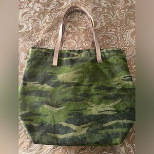 Camo tote